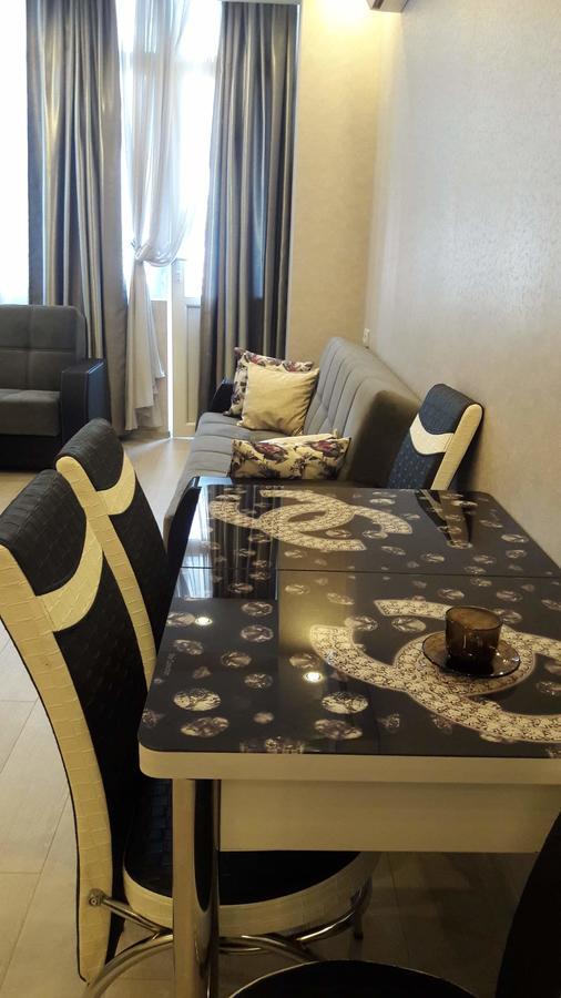 Apartamento Batumi Exterior foto